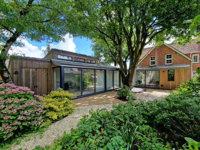 Garden Room & Garage Extensions contemporary-fasad