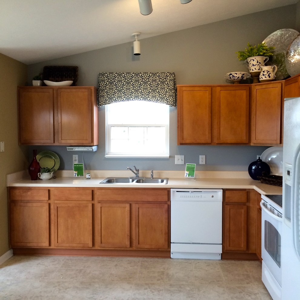 Inspiration for a transitional kitchen remodel in Indianapolis