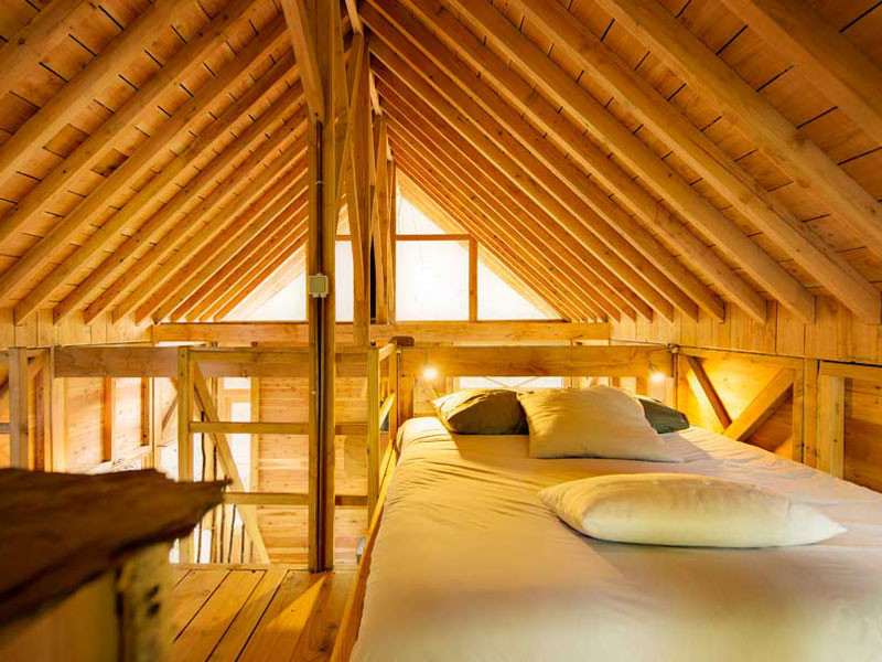他の地域にある北欧スタイルのおしゃれな寝室