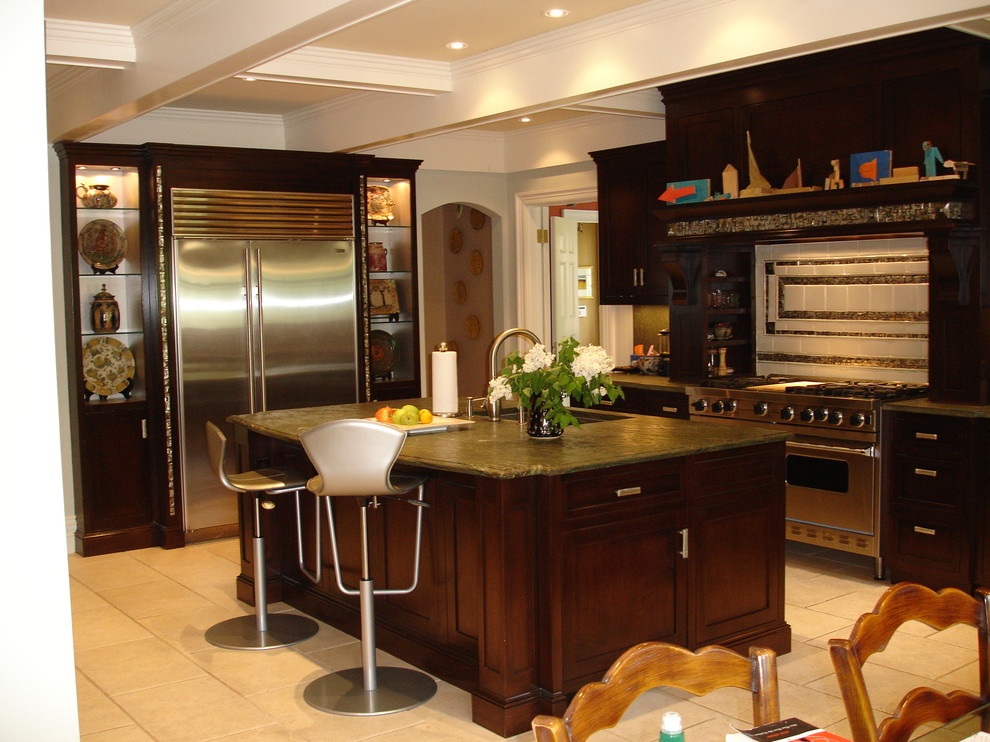 Kitchen - transitional kitchen idea in New York