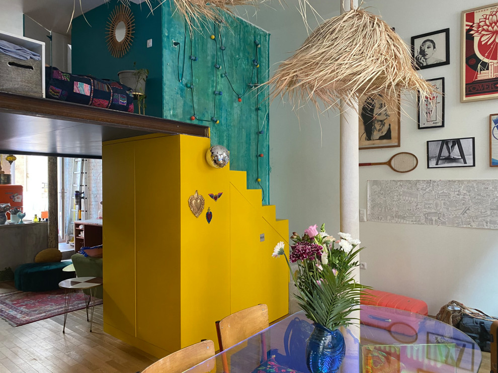 Transformation d'un local en loft brutaliste tropical