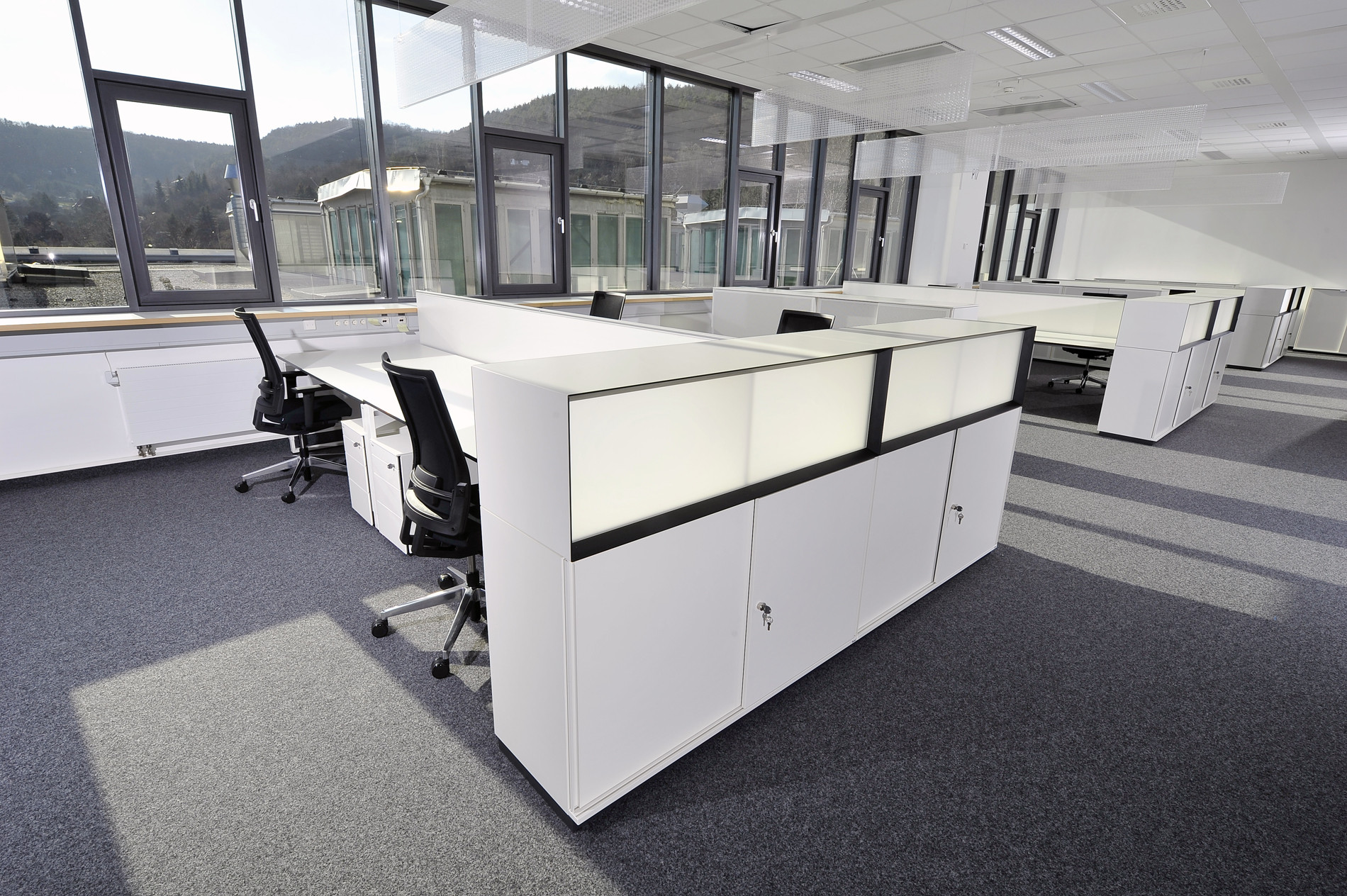 Carl Zeiss Office Büro Planung Präsentation Umplanung Modernisierung Interior Design NRW Krefeld Jena Architektur Innenarchitektur Gestaltung 3D Akustik Beleuchtung Großraumbüro Think-Tank Lounge