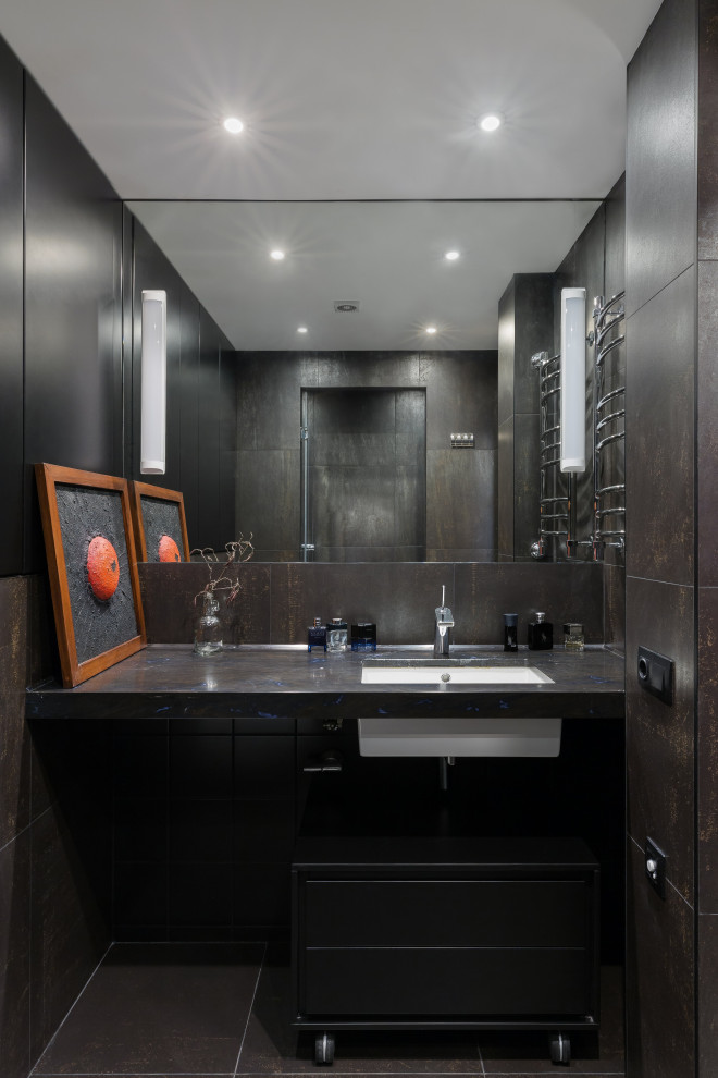 Однокомнатная квартира в черном цвете