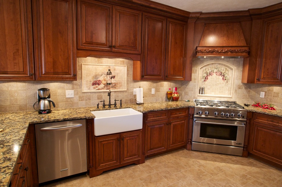 CHERRY KITCHEN WITH SPLAY