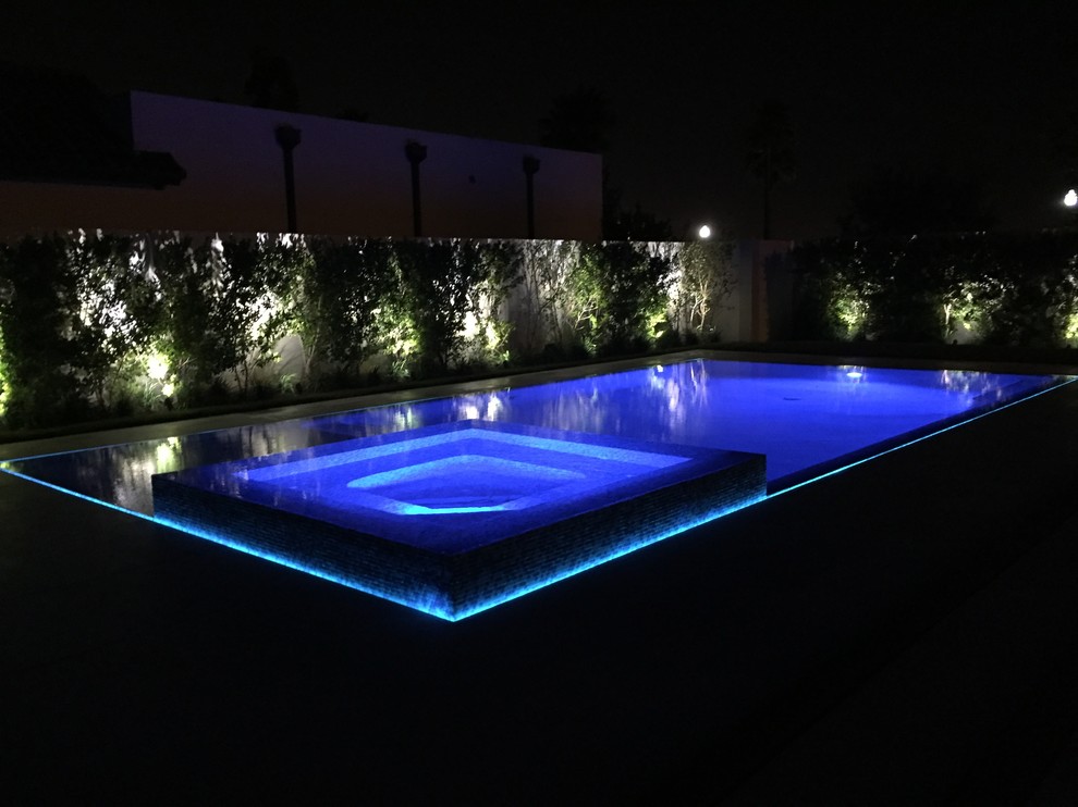 Example of a minimalist pool design in Austin