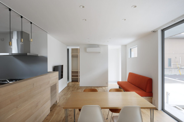 path｜埼玉県宮代町の住宅 moderno-sala-da-pranzo