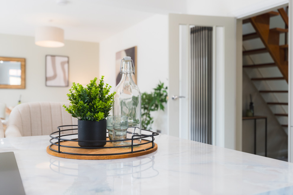 Woodville Road - Stage to Sell
