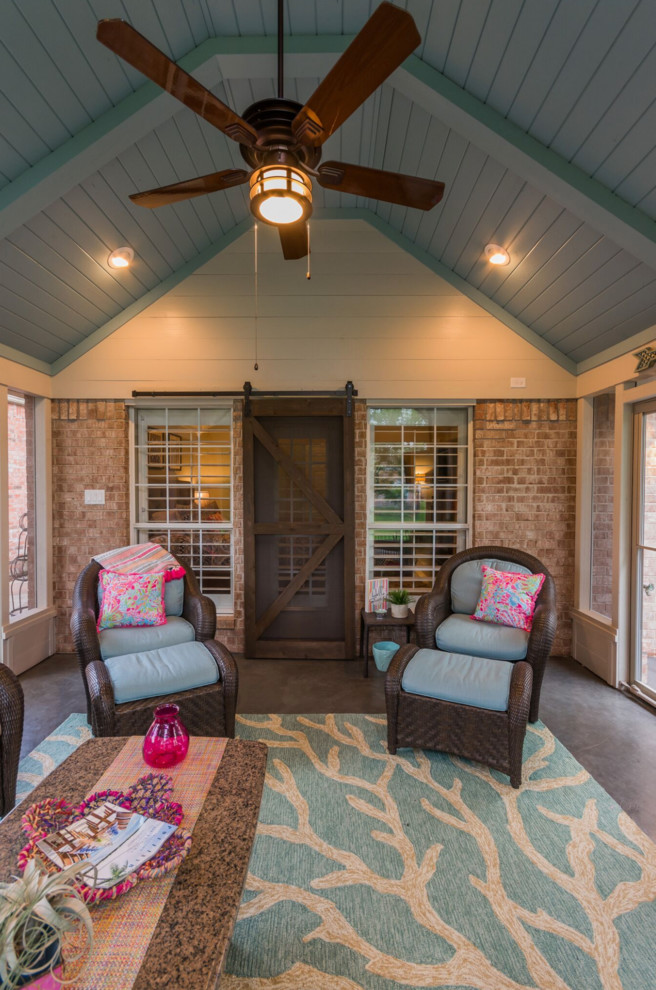 Design ideas for a mid-sized traditional sunroom in Dallas with concrete floors, no fireplace and a standard ceiling.