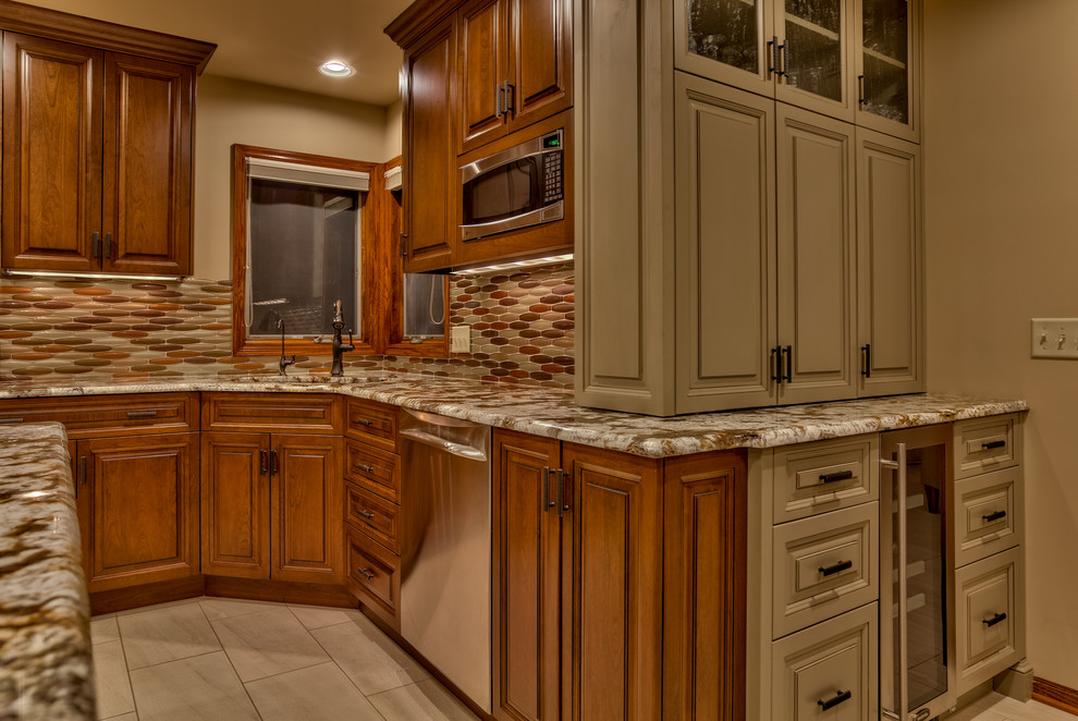 Elegant kitchen photo in Omaha