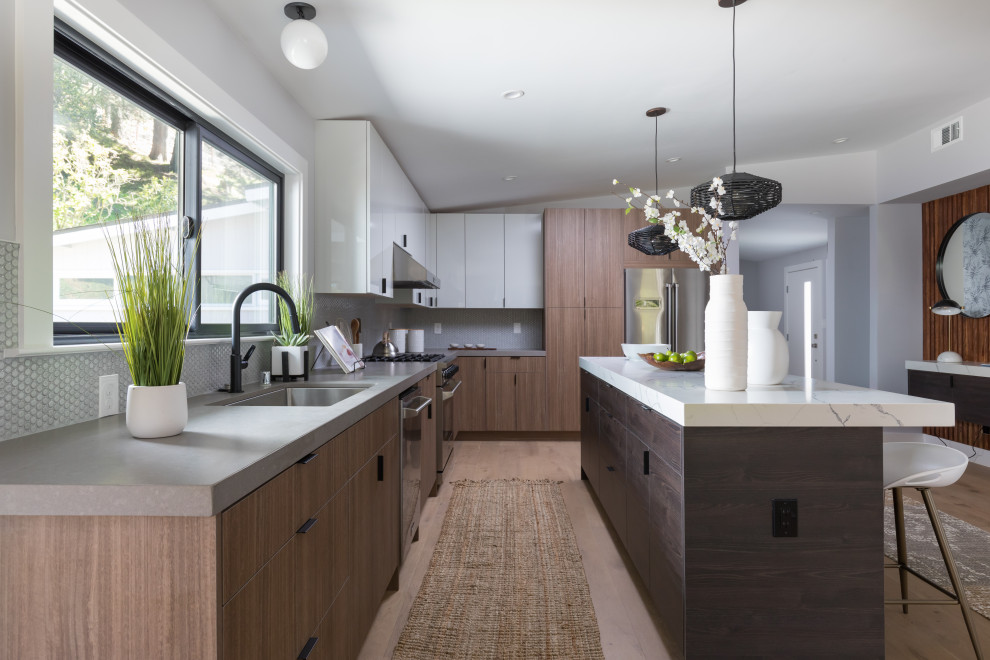 Example of a kitchen design in San Francisco
