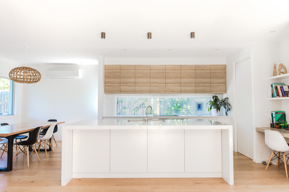 Design ideas for a contemporary kitchen in Wollongong.