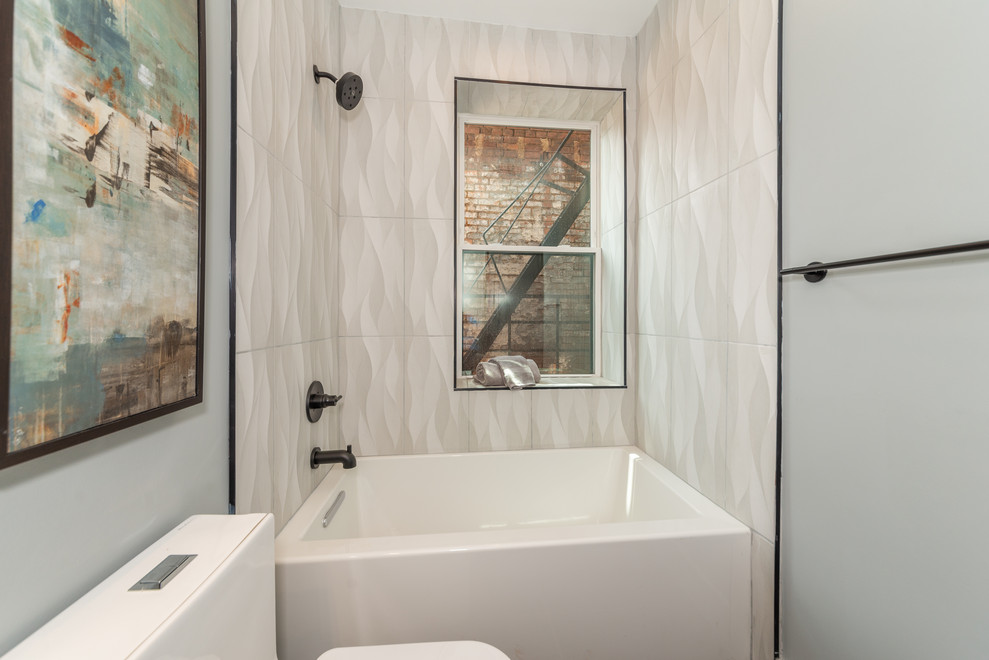 Inspiration for a transitional home design remodel in Cincinnati