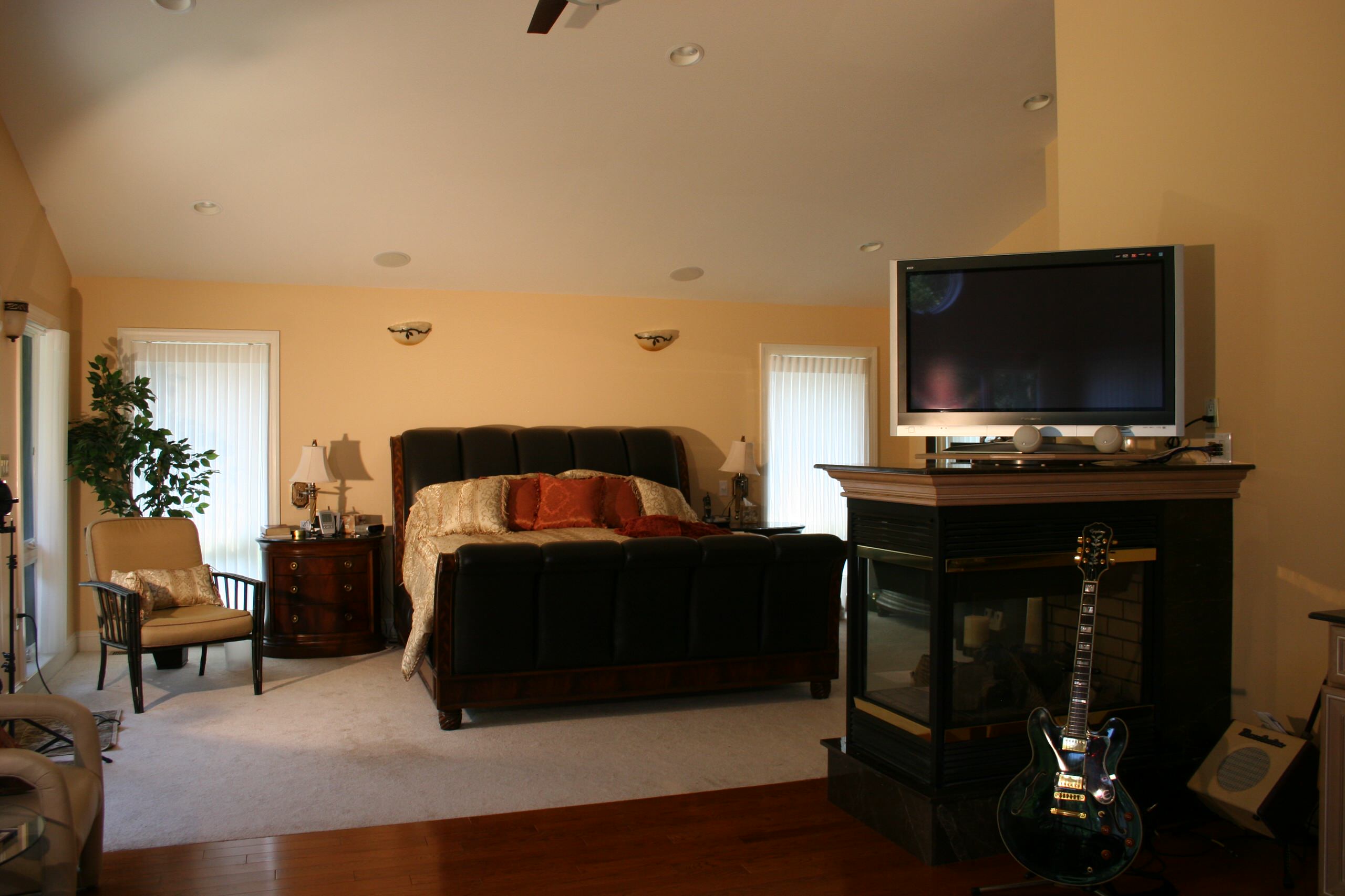 Hampton Master Bed Room Suite