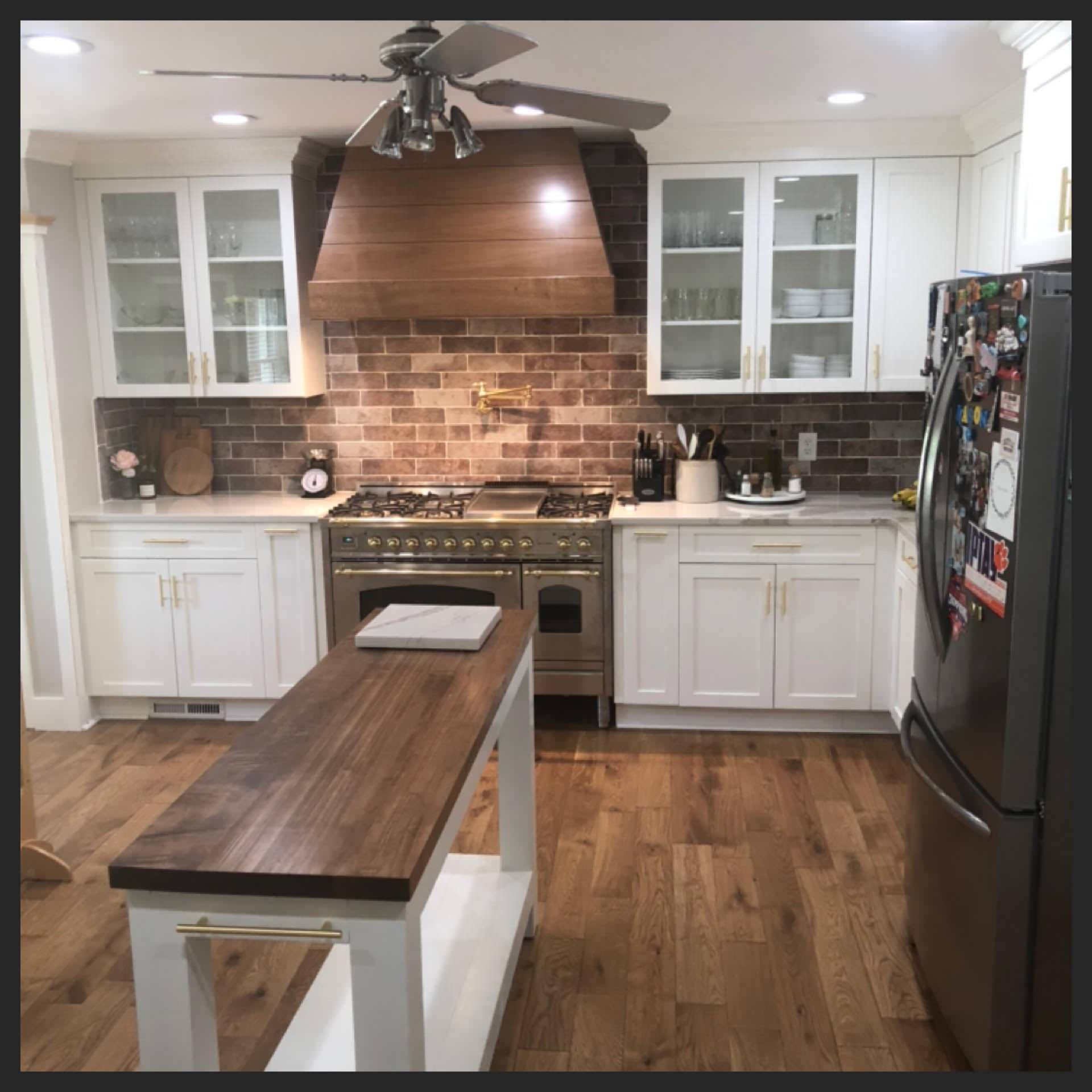 CUSTOM HOOD & CAMBRIA COUNTERS