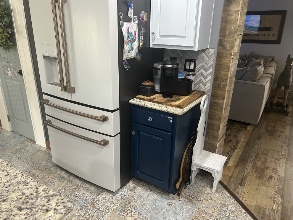 Inspiration for a rustic kitchen remodel in Austin