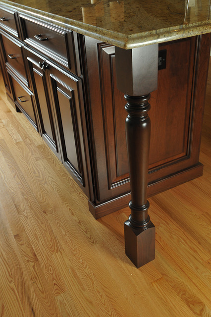 Northbrook Traditional traditional-kitchen