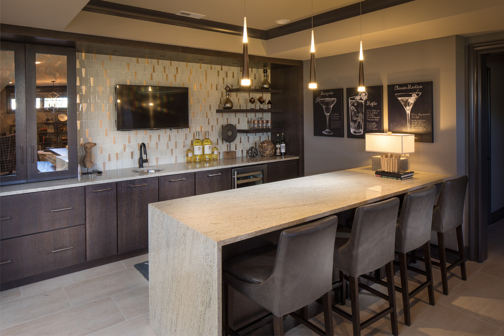 This is an example of a contemporary home bar in Indianapolis.
