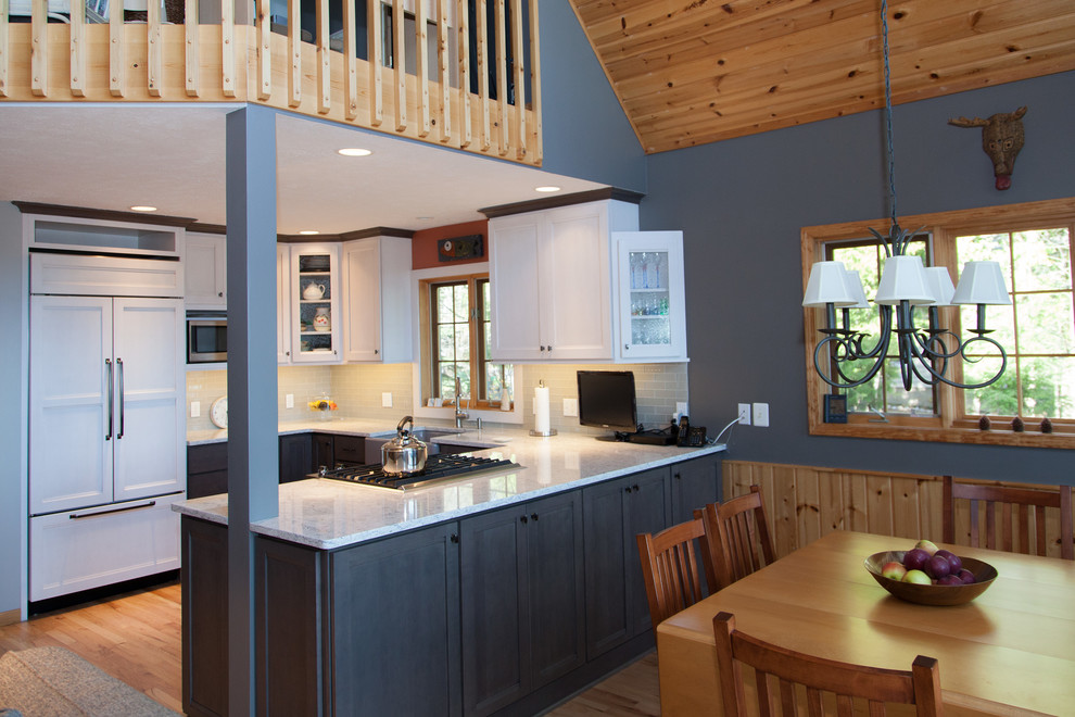 Kitchen - transitional kitchen idea