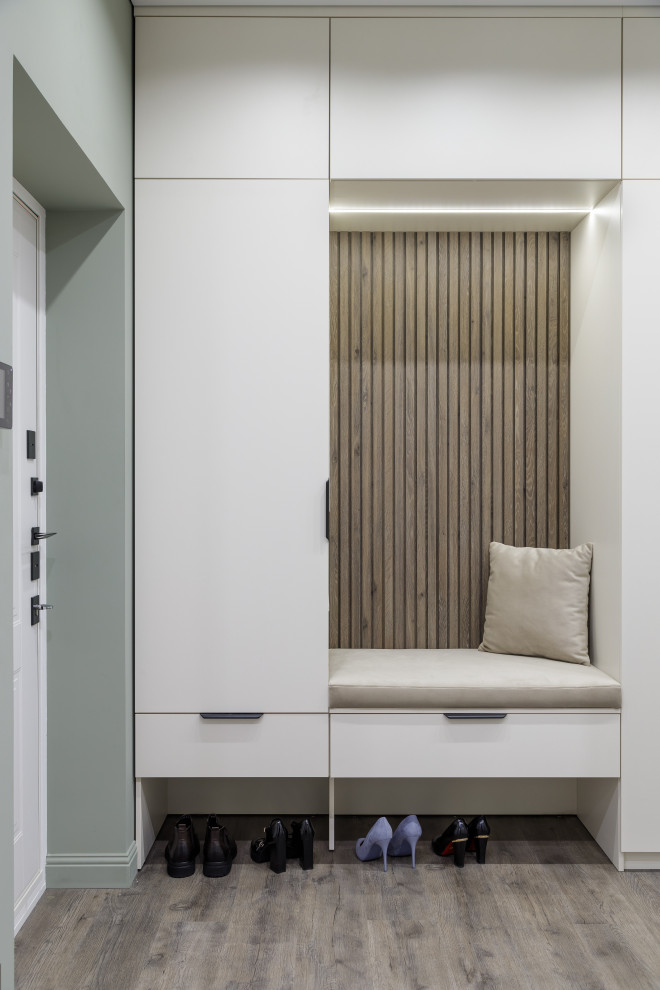 Интерьер квартиры в Приморском районе Санкт-Петербурга с видом на Лахта Центр