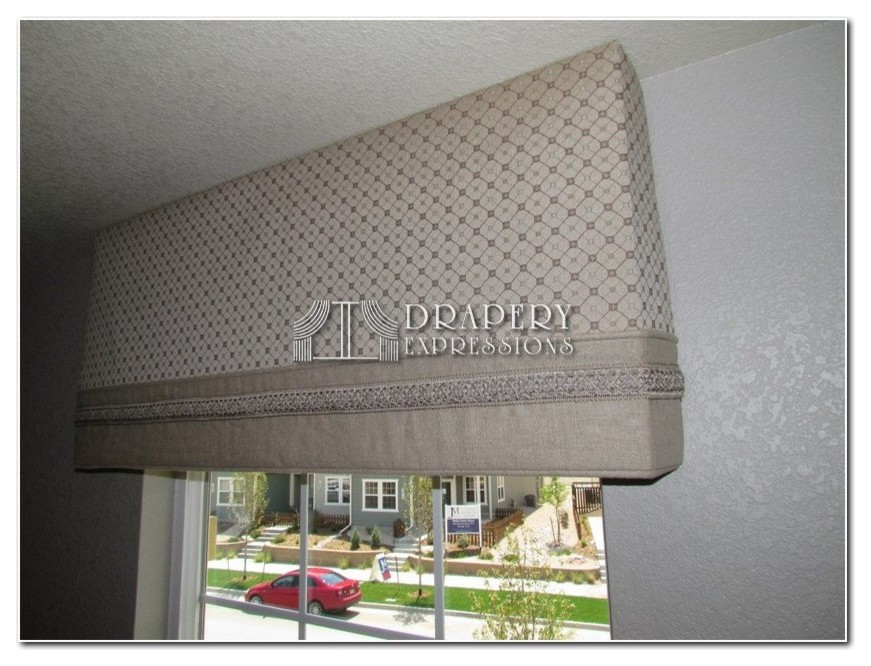 Inspiration for a transitional home design remodel in Denver