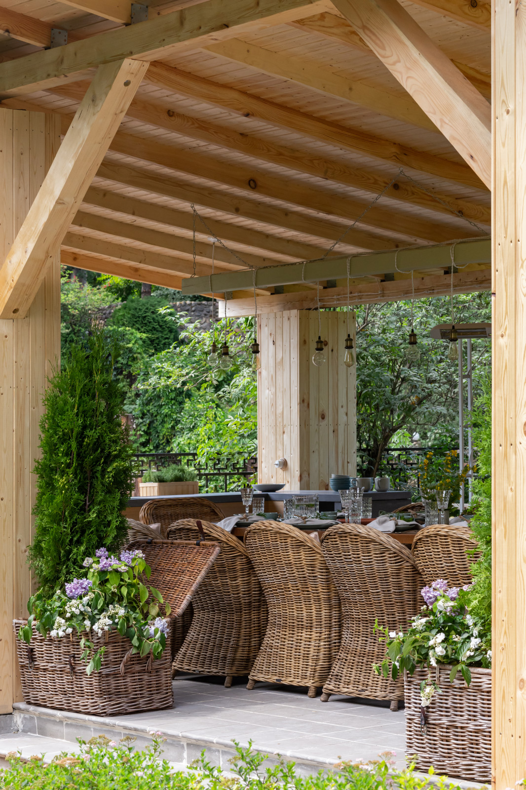 Беседка с летней кухней для Анастасии Вертинской и Степана Михалкова. "На дачу"