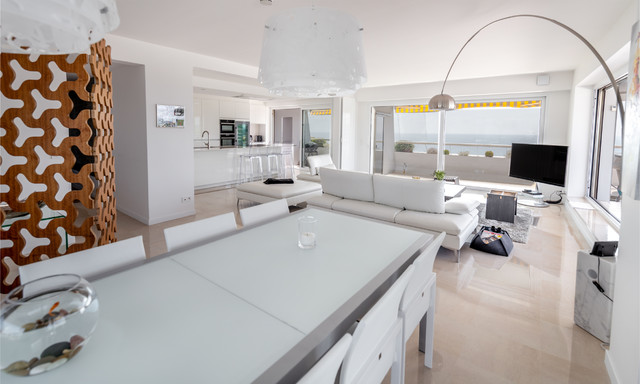 LIGNES D'HORIZON contemporary-living-room
