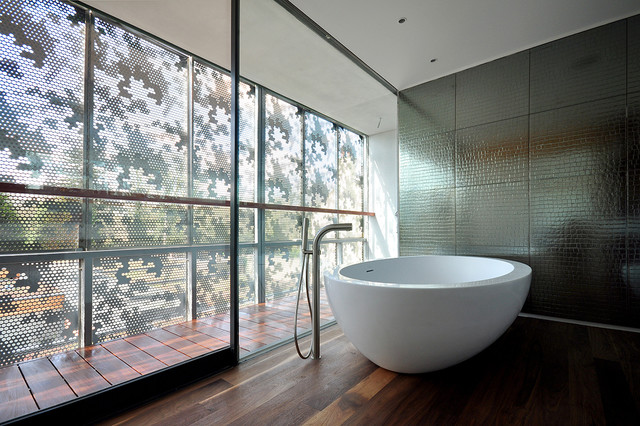 Contemporary Bathroom trendy-badevaerelse