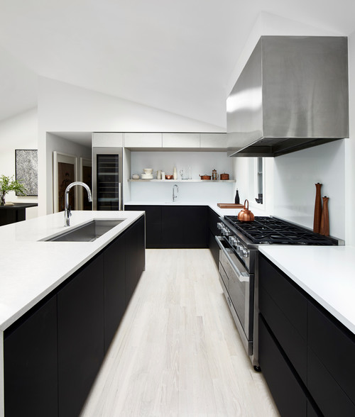 黒のキッチン 4種類の床色 4つのスタイル別インテリア例64選 インテリアforce