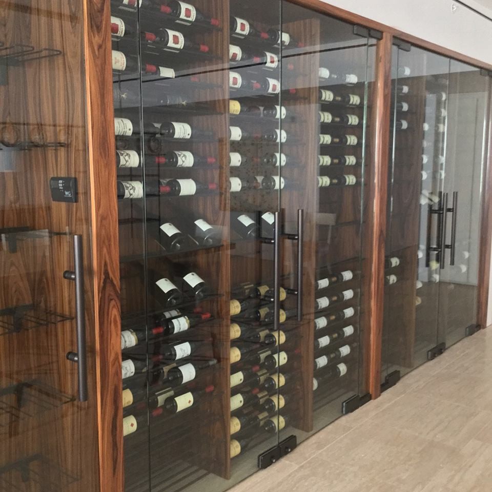 Wine cellar - contemporary wine cellar idea in Miami