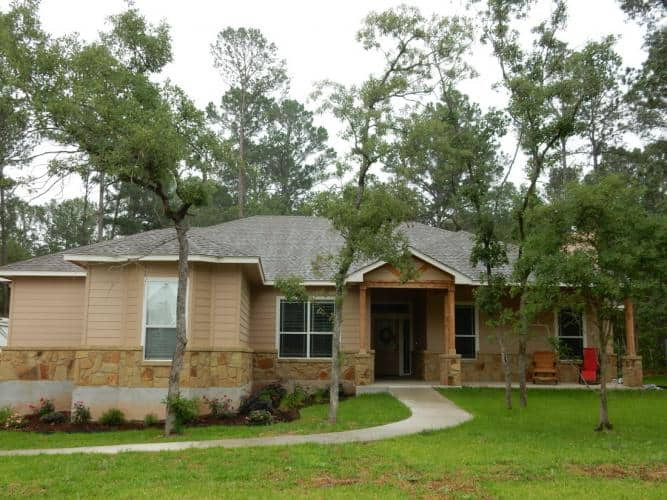 Inspiration for a transitional home design remodel in Austin