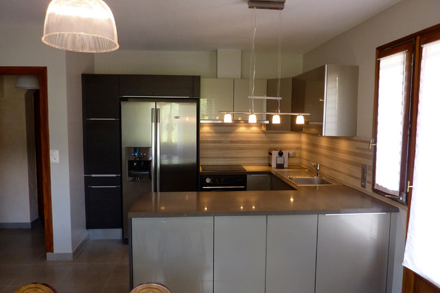 Cuisine en Savoie contemporaneo-cucina
