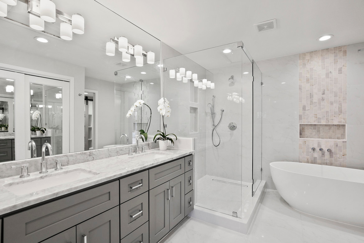 Light Master Bath