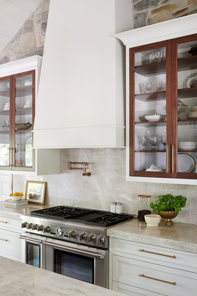 Kitchen - transitional kitchen idea