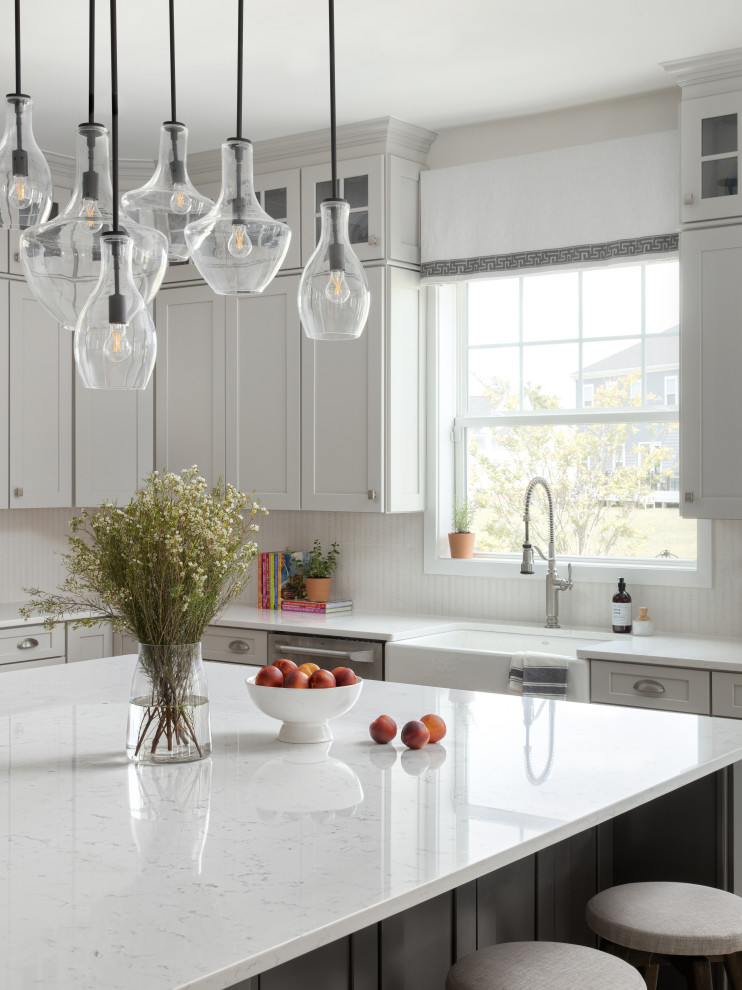 Example of a transitional kitchen design in DC Metro