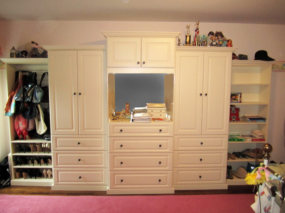 Wall Units & Wardrobes Traditional Closet Cleveland by Closet
