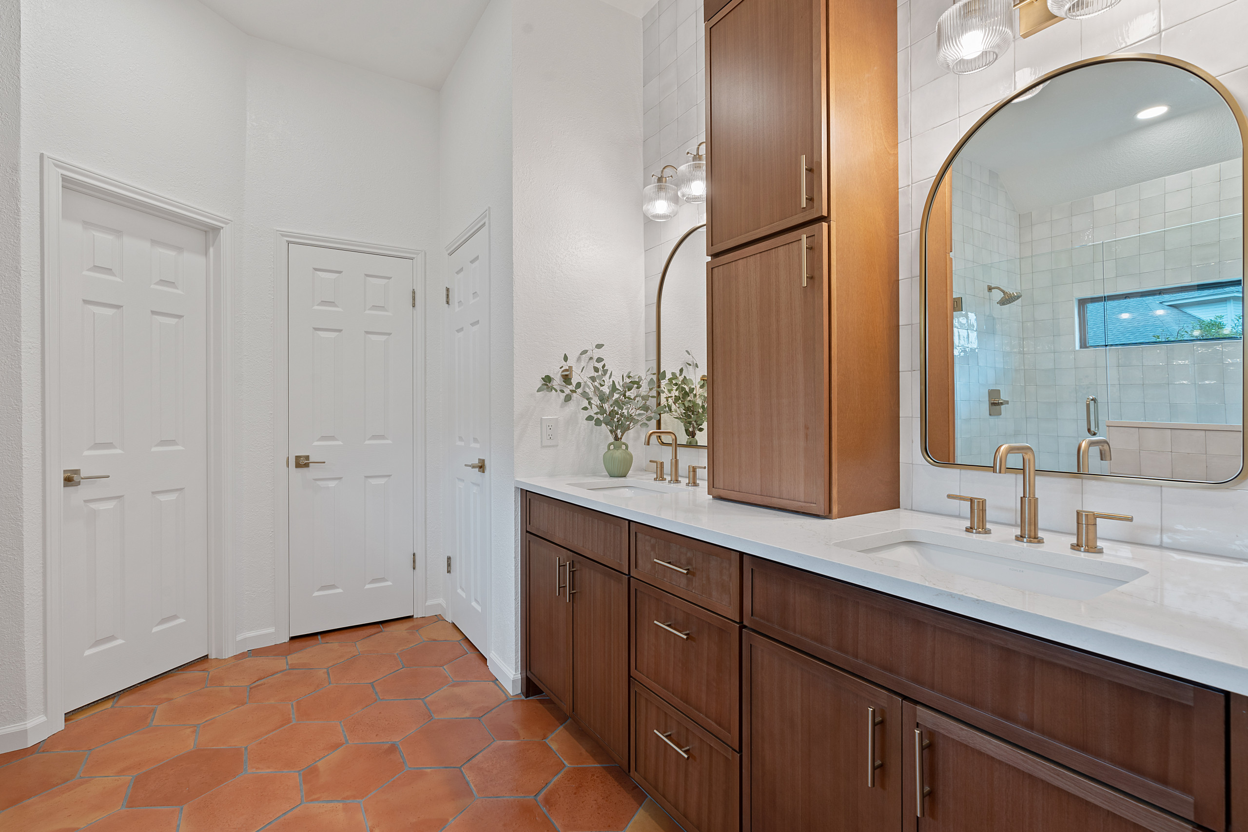 Southwestern Charm Bathroom (Circle C)