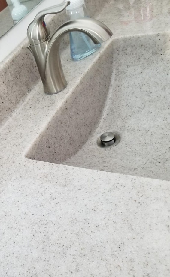 Inspiration for a transitional bathroom remodel with shaker cabinets