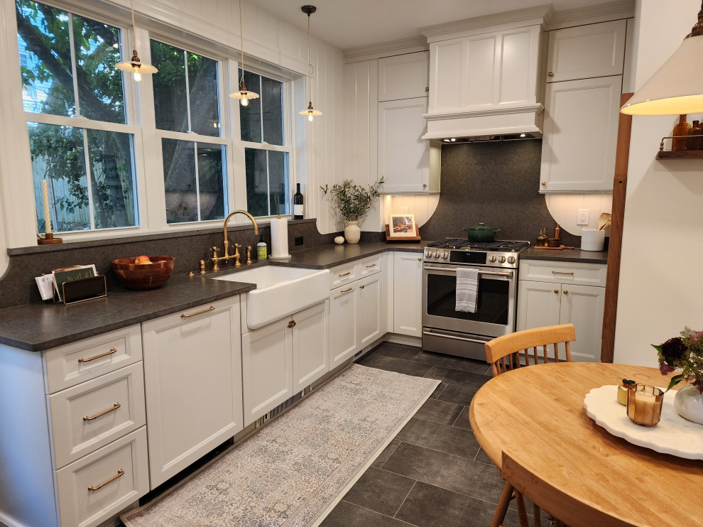 16831 - The Purrfect Kitchen