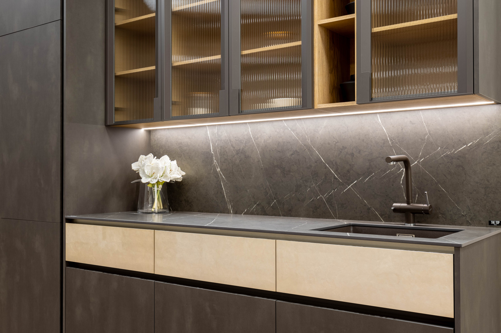 Кухня. Doorus. THE TOP Imperiale satin