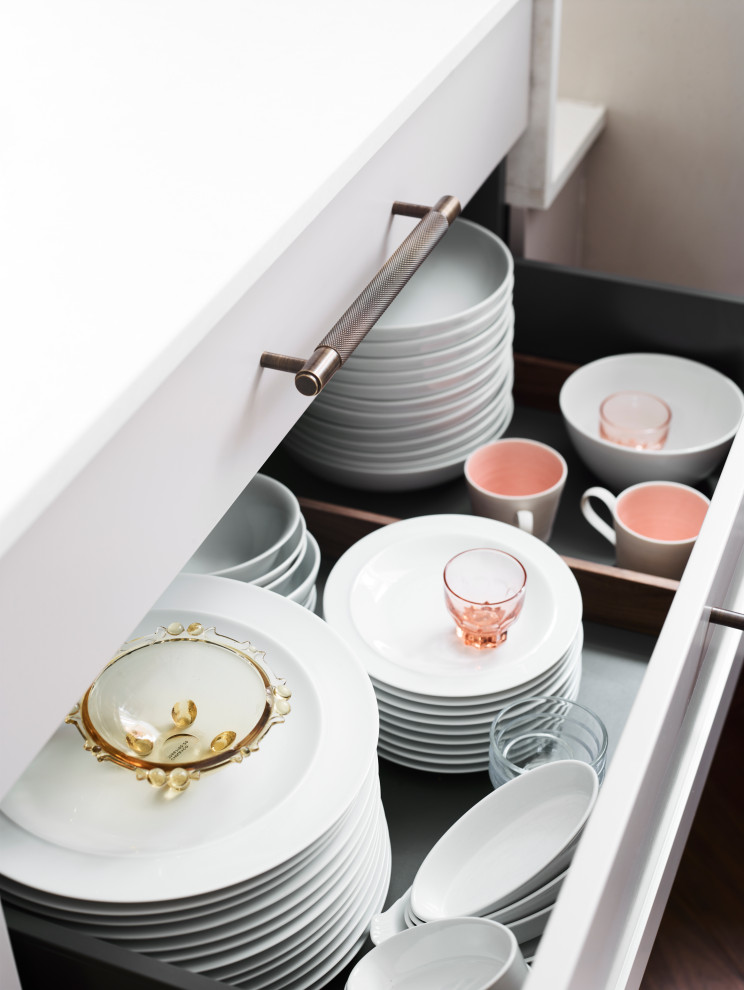 Inspiration for a modern kitchen in London.