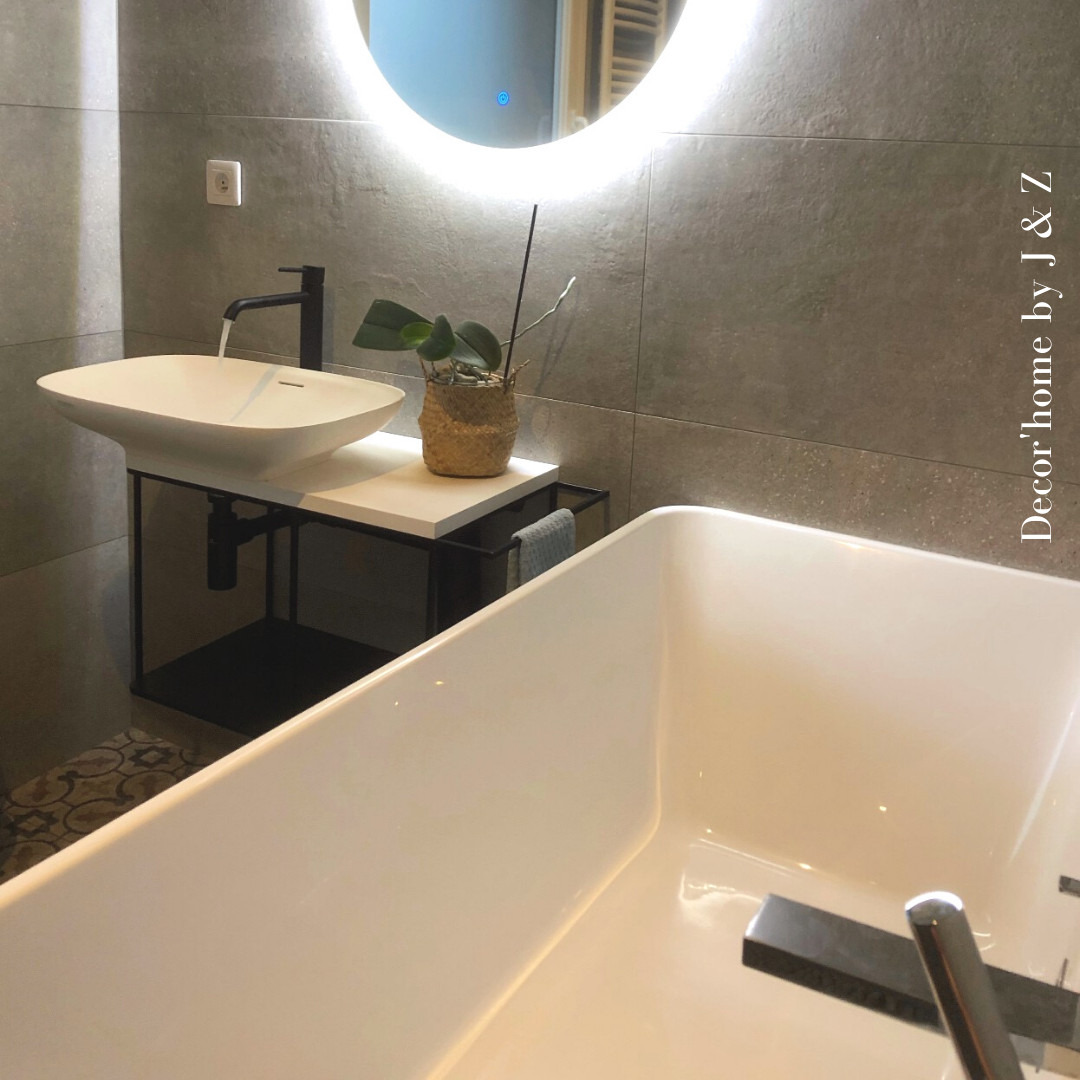 Une salle de bain au style moderne & cocooning