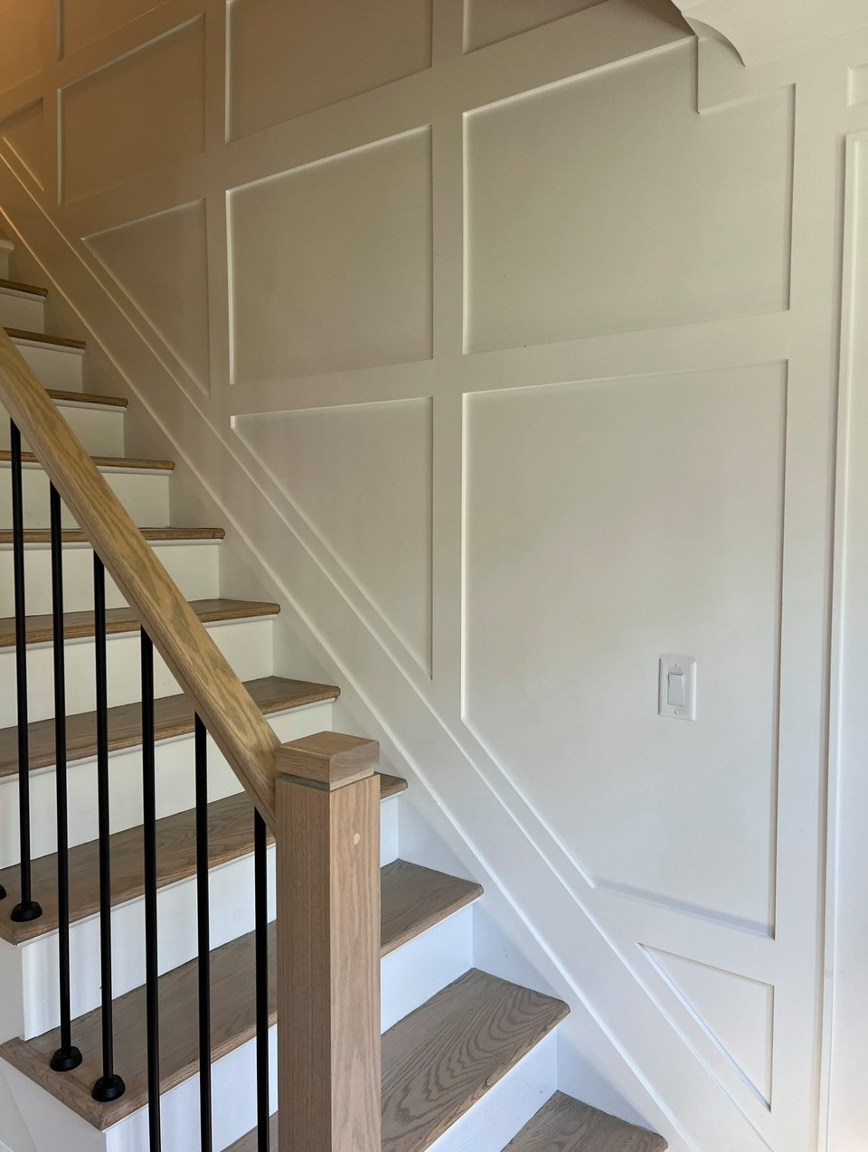 Wainscoing, Board & Batten