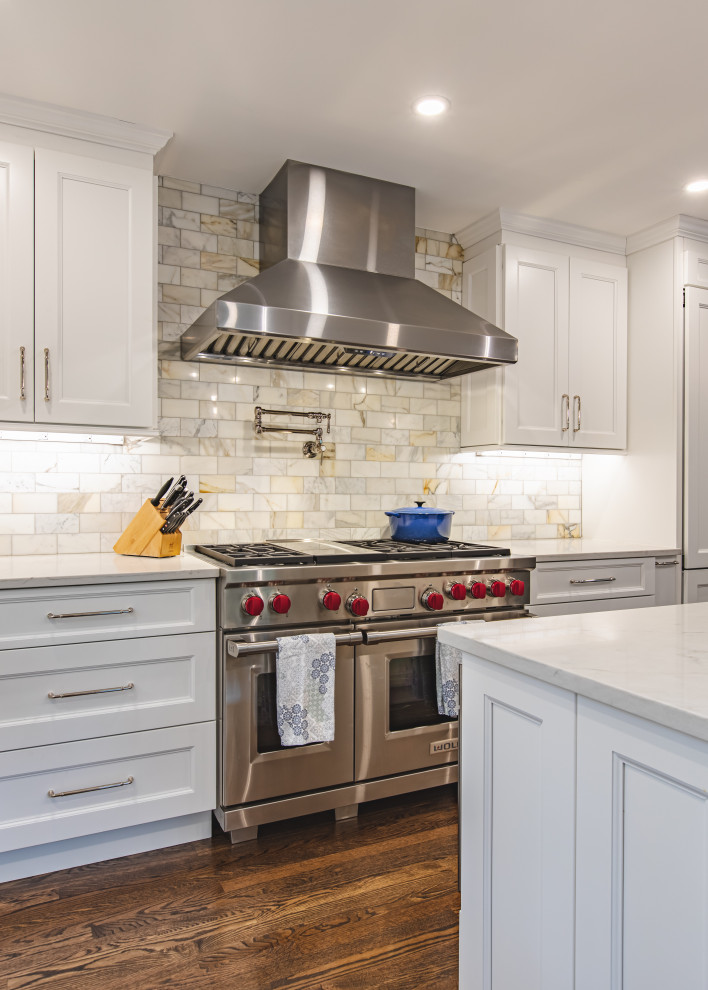 Transitional kitchen photo in DC Metro