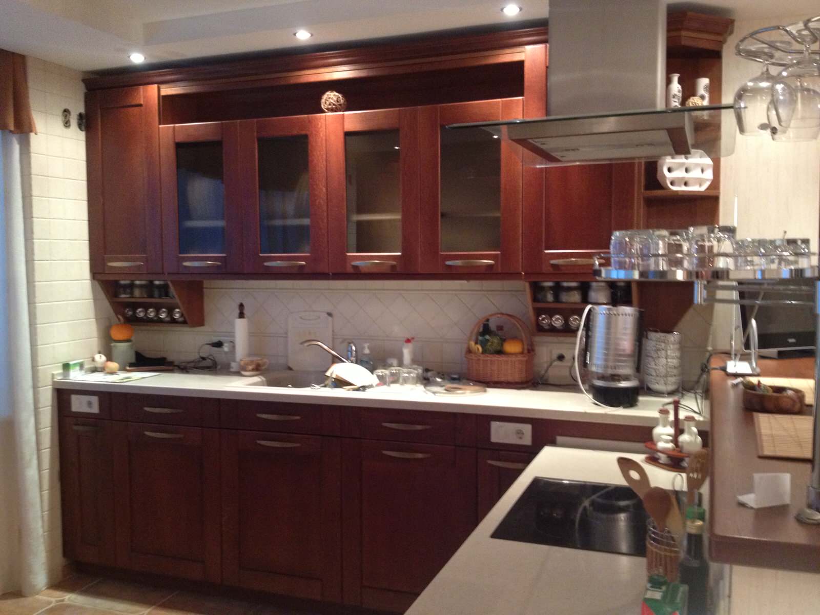 Дом в зеленых холмах