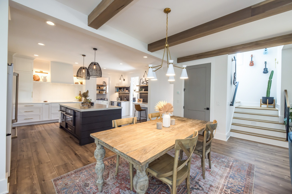 Home design - transitional home design idea