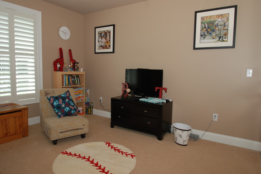 This is an example of a traditional kids' room in Boston.