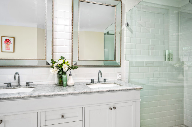 Singleton - Timeless traditional-bathroom