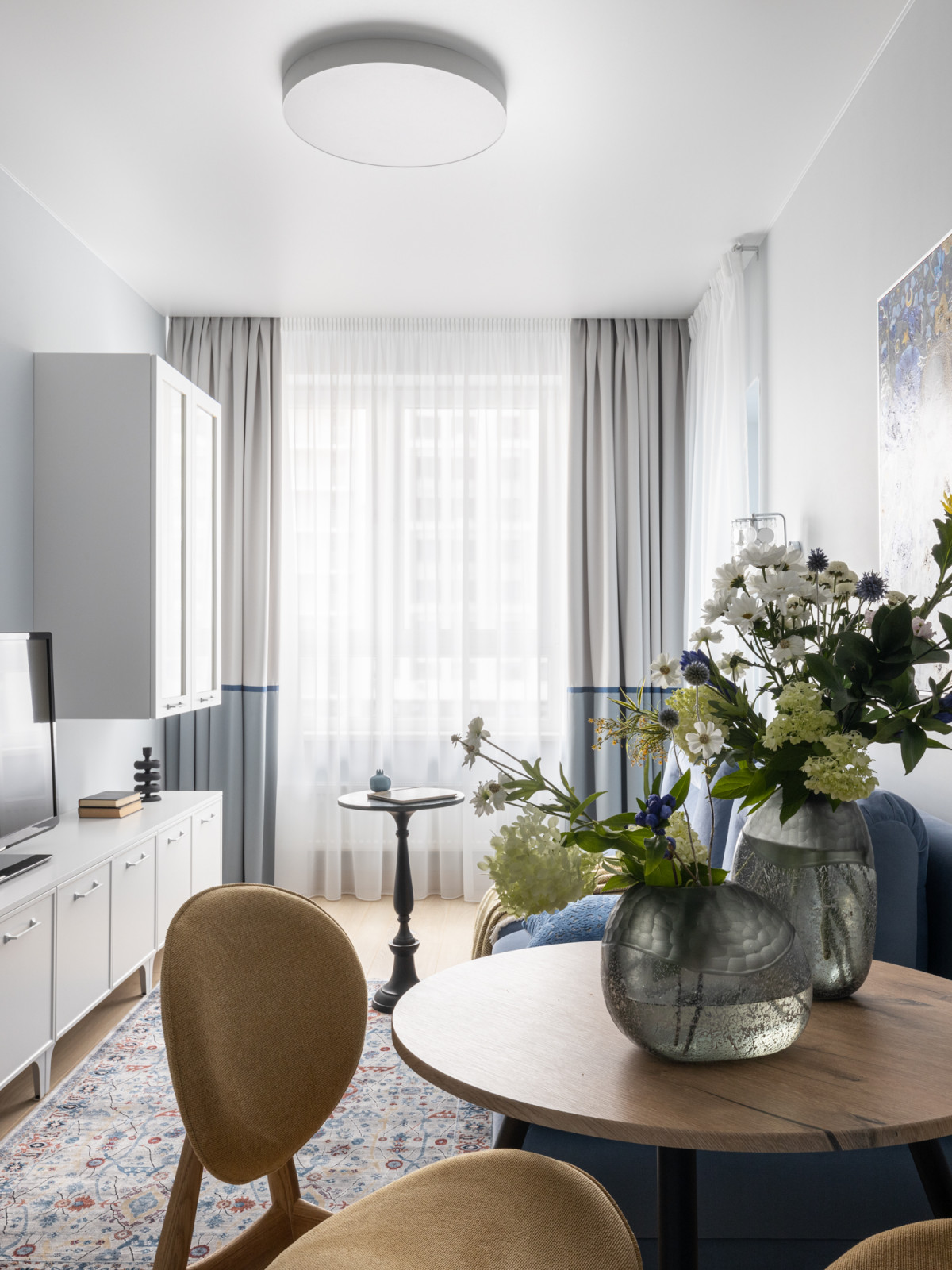 Цветы, цветы... и еще немного цветов.