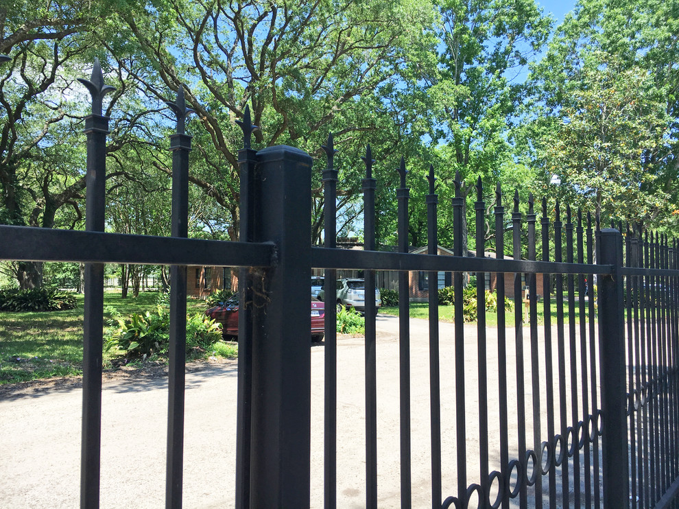 Custom Fences & Gates Houston by Texas Star Construction