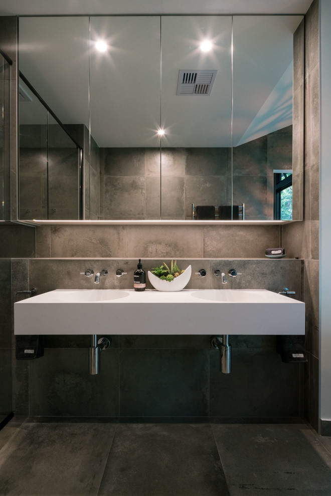Design ideas for a contemporary bathroom in Sunshine Coast.